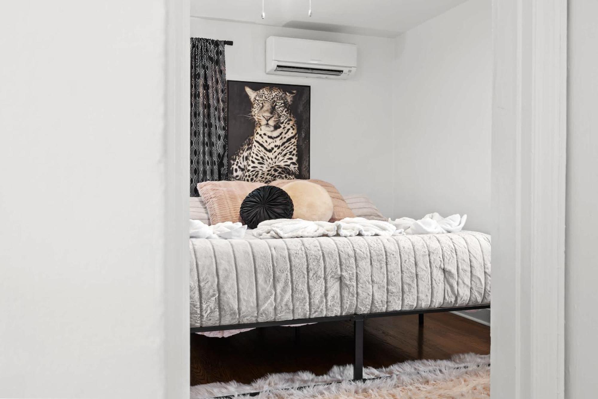 4 Spacious Units Close To Downtown & Expo Center *