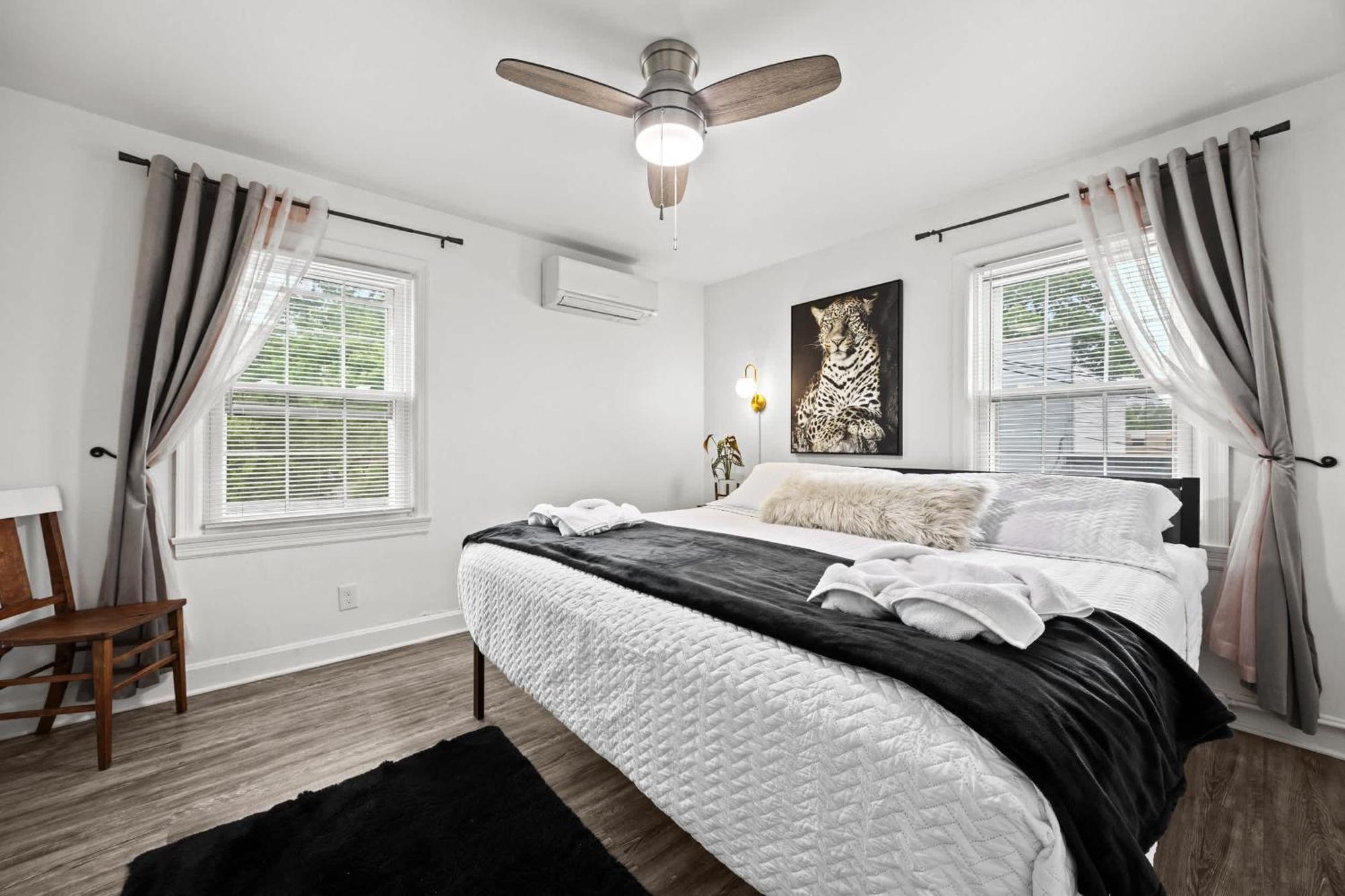 4 Spacious Units Close To Downtown & Expo Center